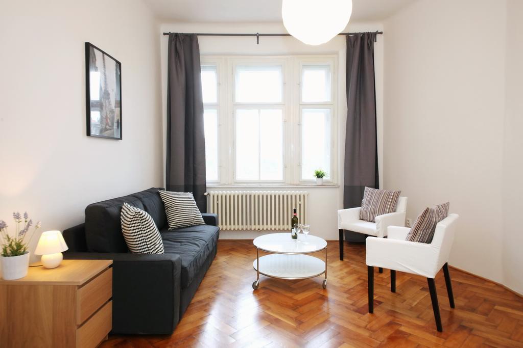Apartments With 2 Bathrooms- 5 Minutes From Old Town - 102 M2 ปราก ภายนอก รูปภาพ