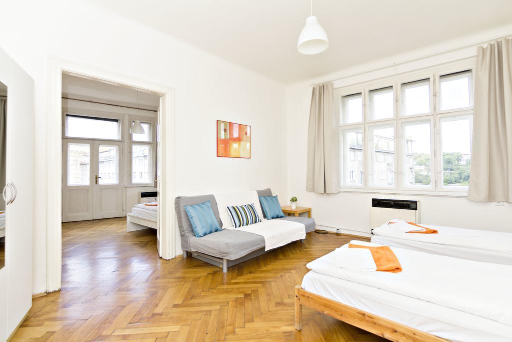 Apartments With 2 Bathrooms- 5 Minutes From Old Town - 102 M2 ปราก ภายนอก รูปภาพ