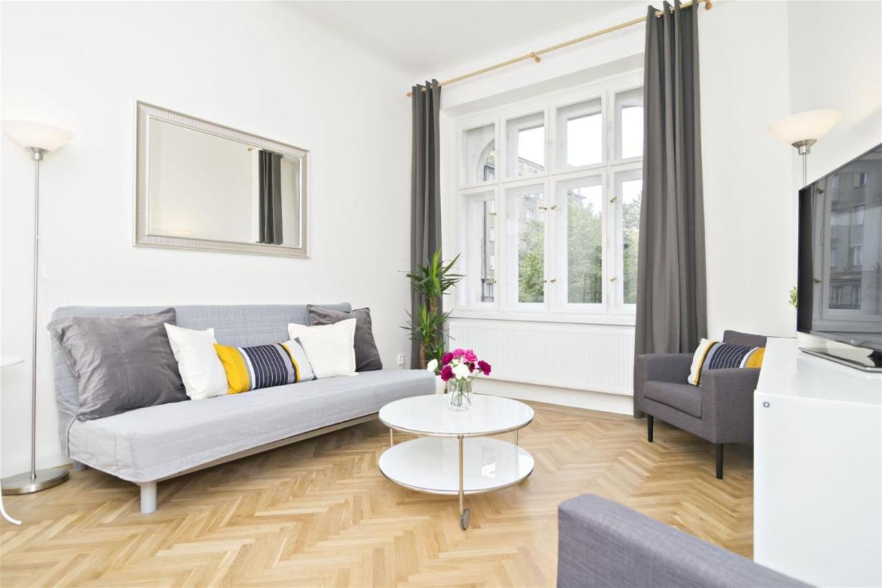 Apartments With 2 Bathrooms- 5 Minutes From Old Town - 102 M2 ปราก ภายนอก รูปภาพ
